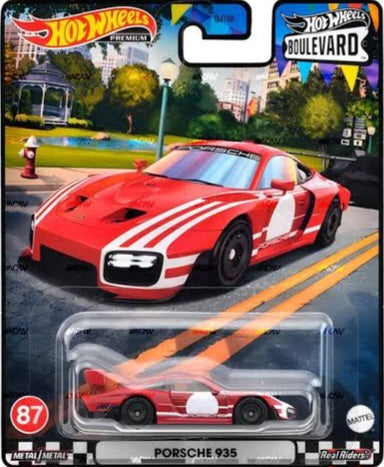 Hot Wheels Premium 1/64 Porsche 935 - Red/White