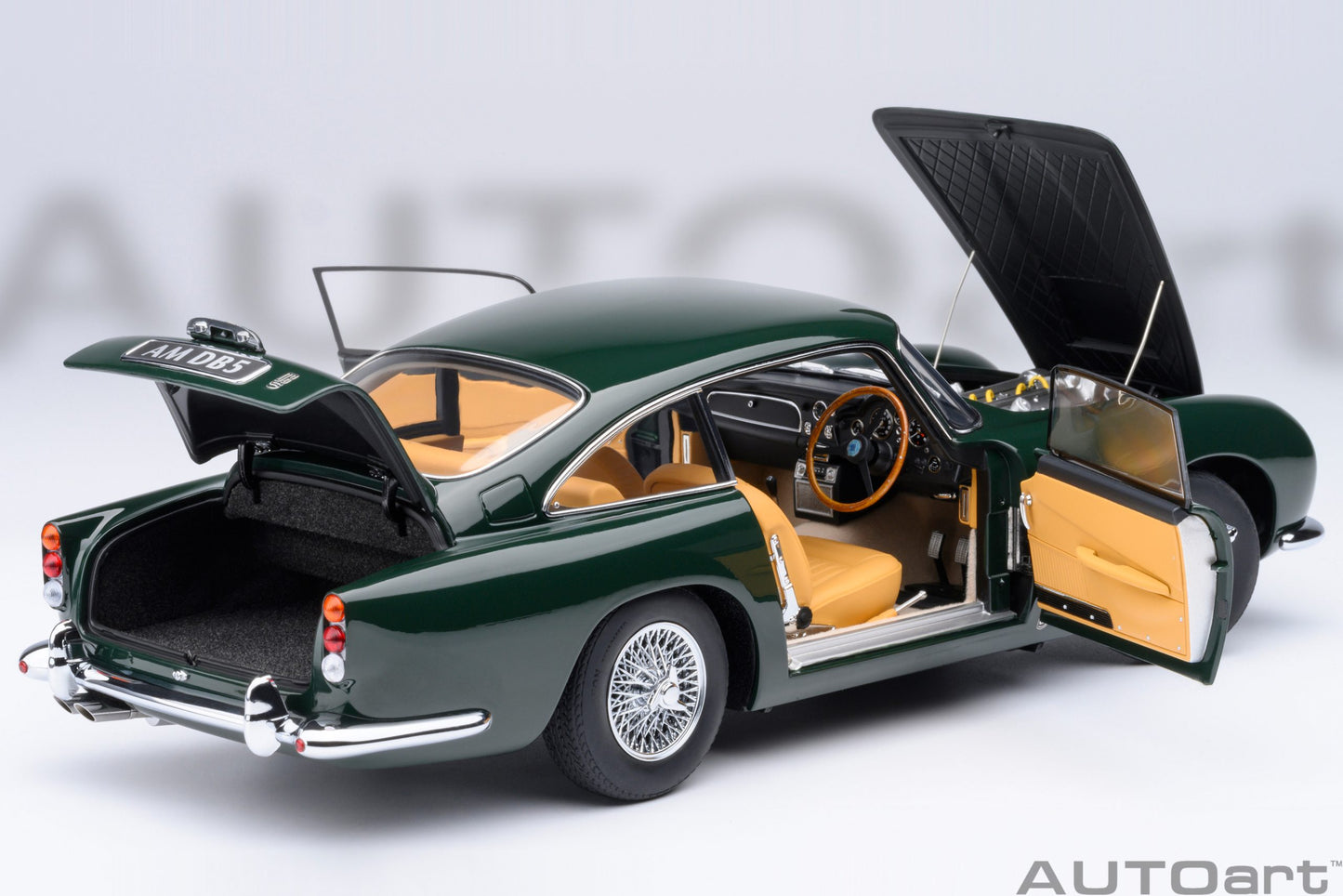 AutoArt 1/18 Aston Martin DB5 - British Racing Green