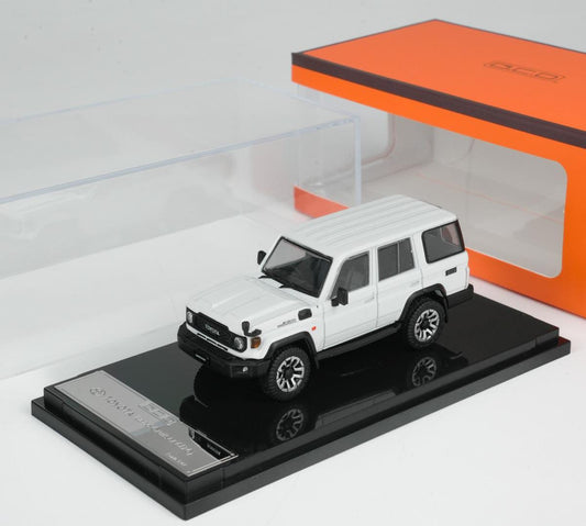 GCD 1/64 Toyota Land Cruiser LC70 - White