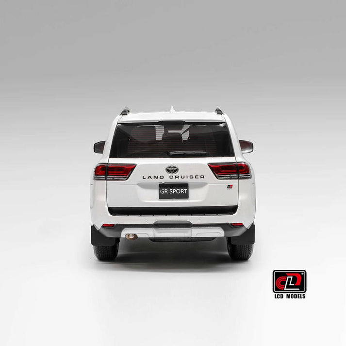 ⚠️ PRE ORDER ⚠️ LCD 1/18 Toyota Land Cruiser GR Sport - White
