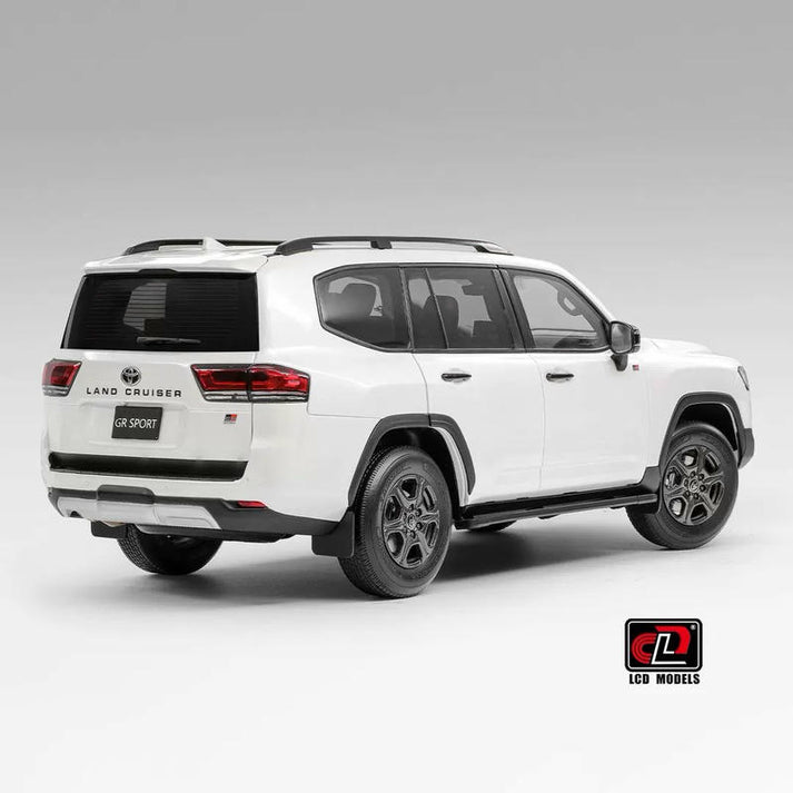 ⚠️ PRE ORDER ⚠️ LCD 1/18 Toyota Land Cruiser GR Sport - White