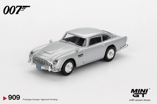 Mini GT 1/64 Aston Martin DB5 (#909) - Casino Royale 007