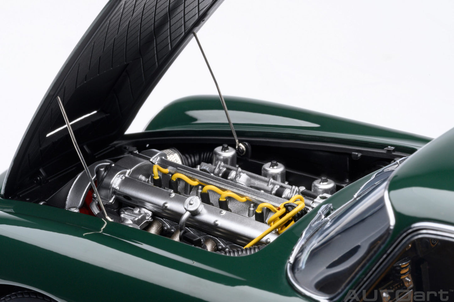 AutoArt 1/18 Aston Martin DB5 - British Racing Green