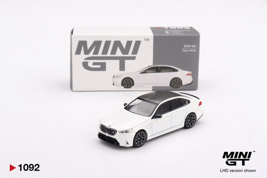 Mini GT 1/64 BMW M5 (#1092) - Alpine White