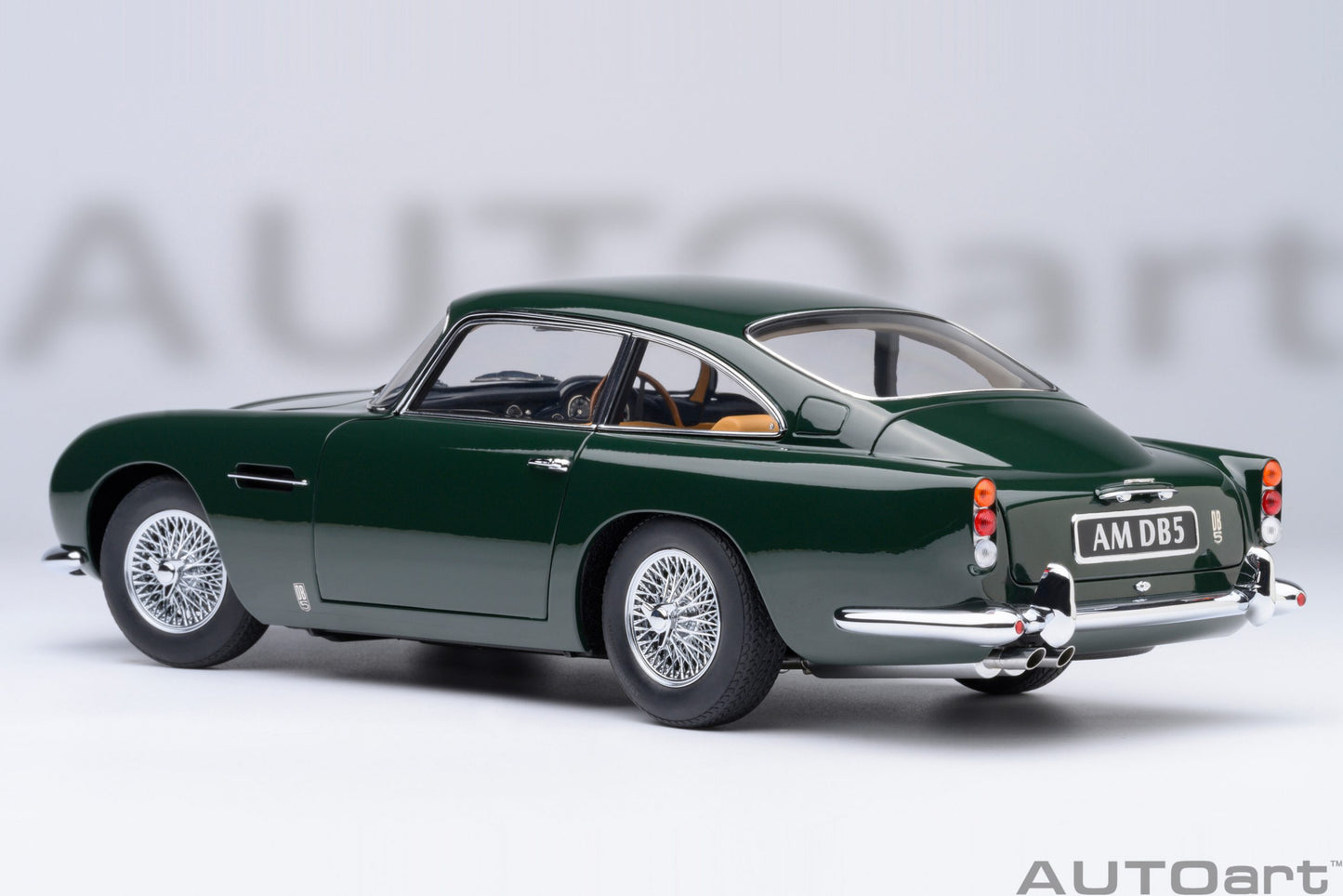 AutoArt 1/18 Aston Martin DB5 - British Racing Green