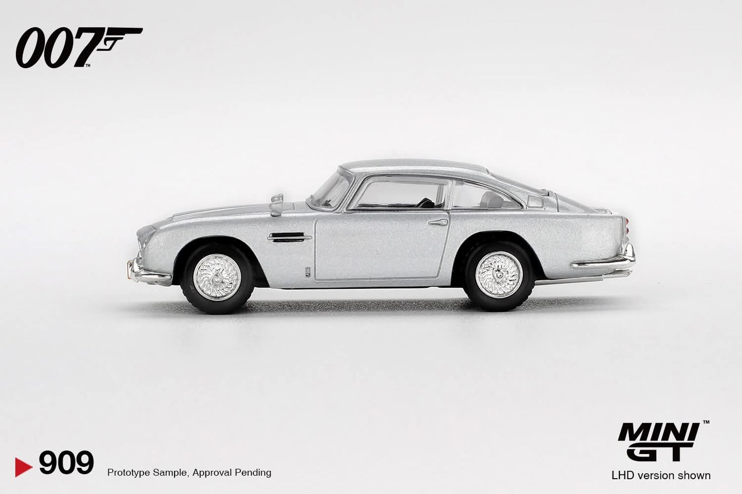 Mini GT 1/64 Aston Martin DB5 (#909) - Casino Royale 007