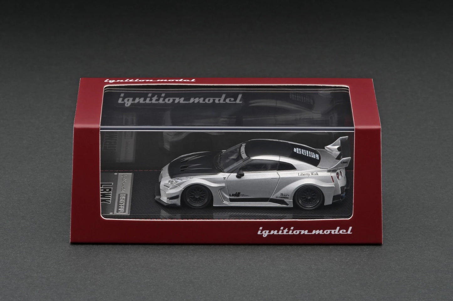 Ignition Model 1/64 LB-Silhouette WORKS GT Nissan 35GT-RR Silver